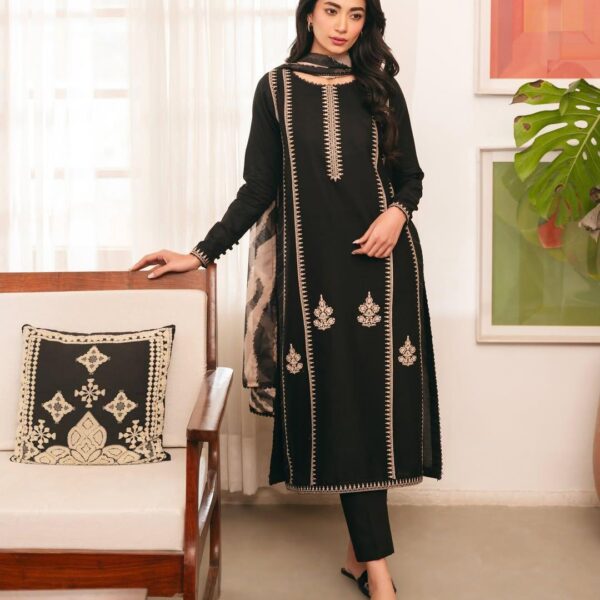 3 Pcs Women's Unstitched Embroidered Suit